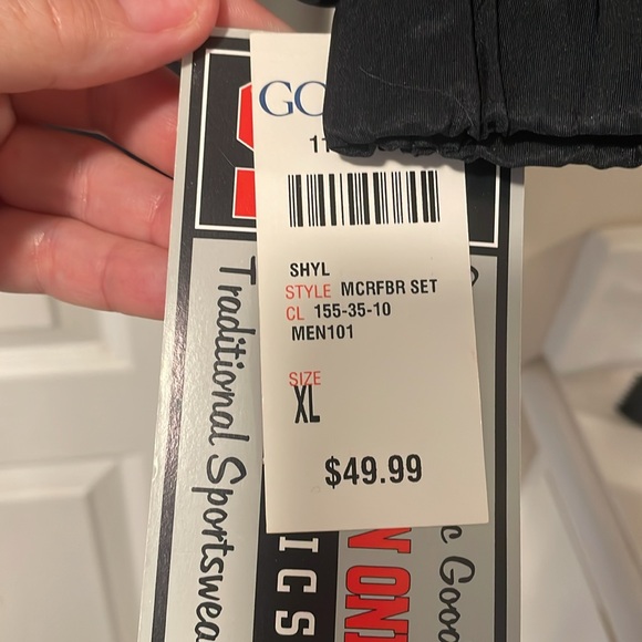 Vintage Men’s Windbreaker - Picture 2 of 9